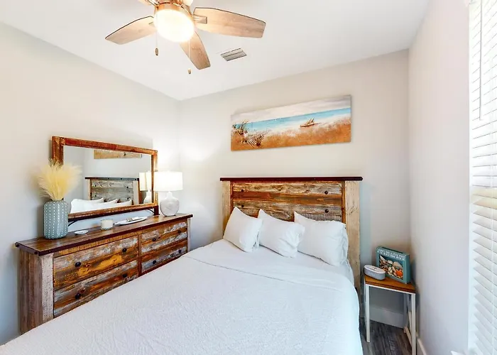 Gulf Breeze Cottage
